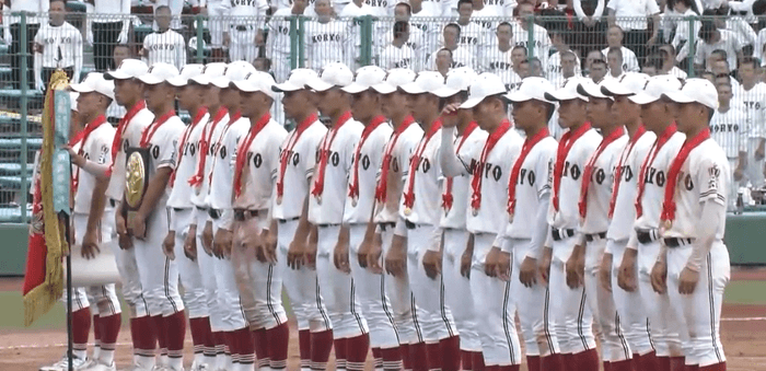 3年連続の優勝を果たした広陵ナイン