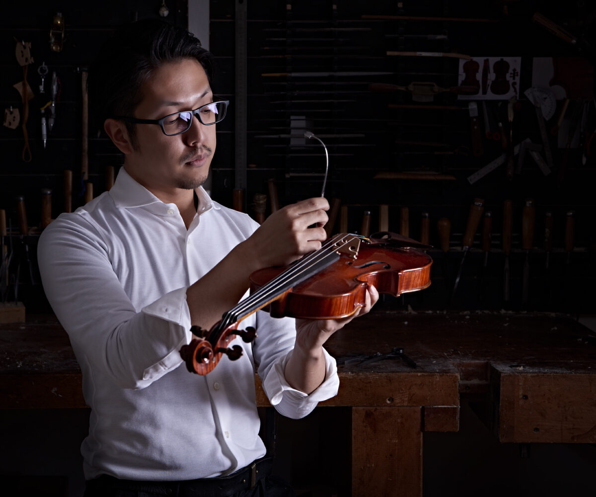 海外に出ていく日本人の為のドレスシャツ！着る人のパフォーマンスと美意識のどちらも満足させるデッコーロウォモ