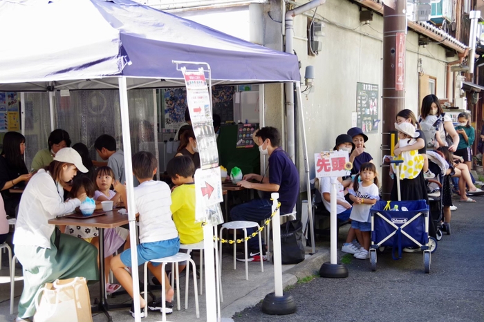 昨年の繁忙期には1日1&#44;000杯以上売れました。