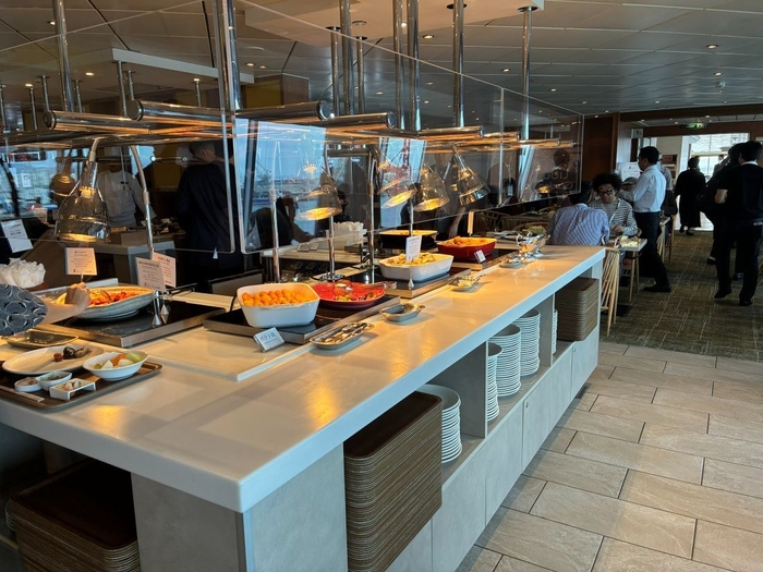 ランチビュッフェ会場