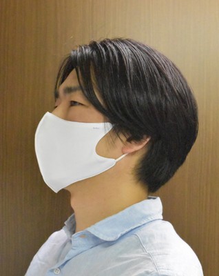 サステナブルマスク_着用イメージ1