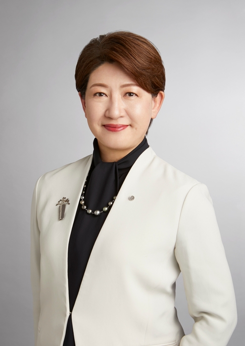 日本航空株式会社 / 崎原 淳子 執行役員