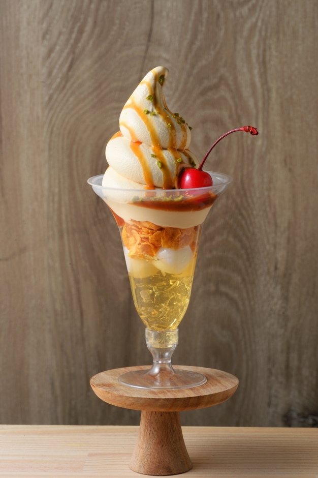 りんごキャラメルパフェ750円