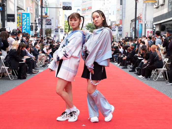 実倉萌笑/奥野みゆ