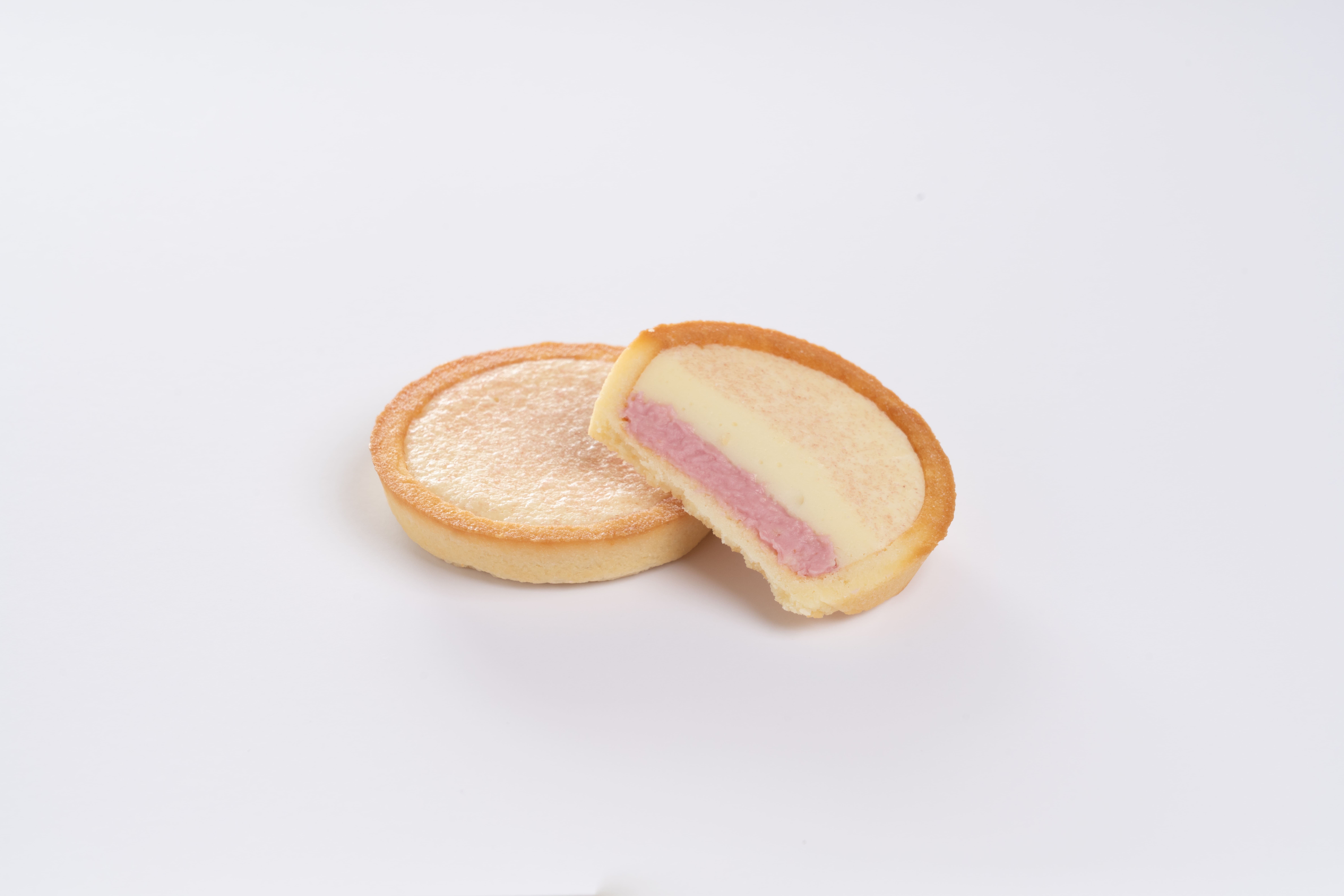 ホワイト焼きチョコを重ねた甘味と酸味のコントラストが特徴