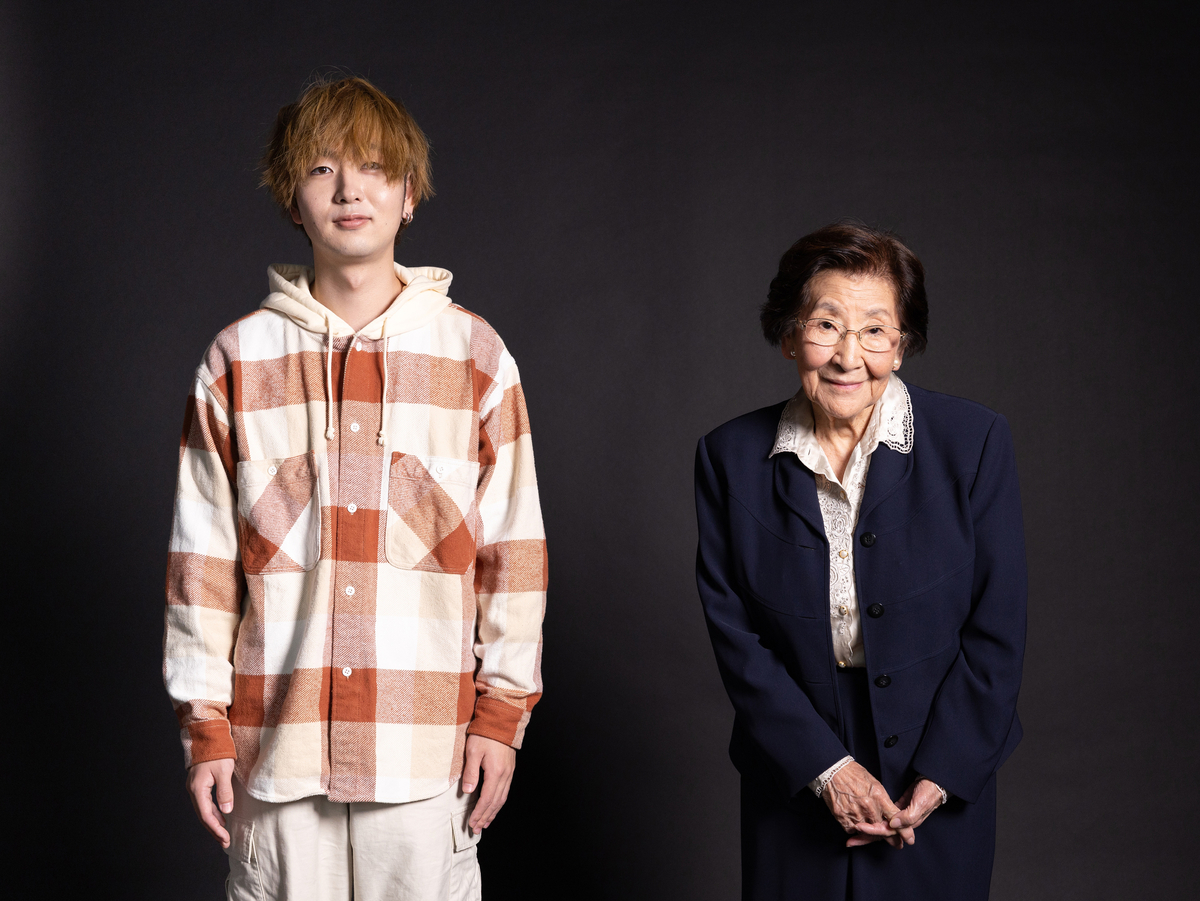 日本最高齢インフルエンサー「飯田美代子」がYouTubeチャンネル10万人越え「銀の盾」をいただきました。