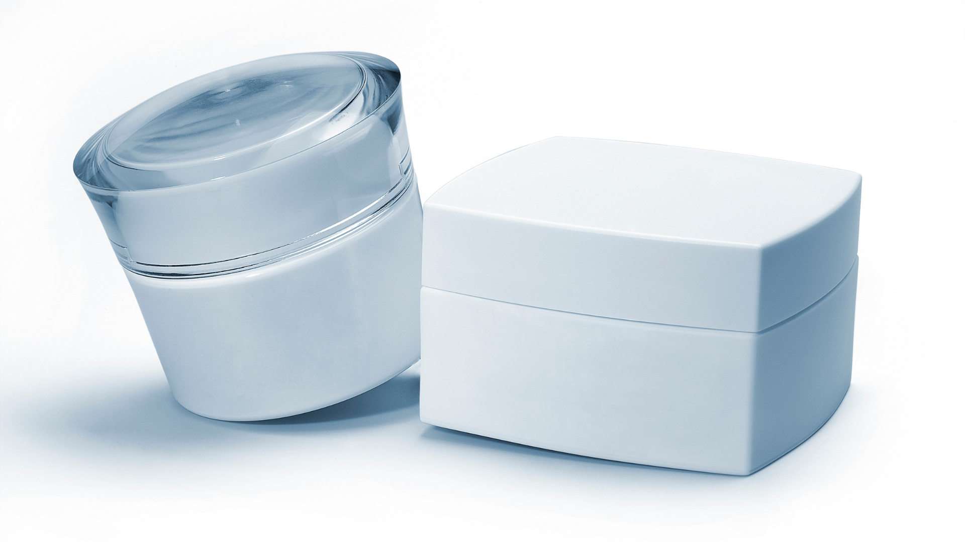 化粧品包装市場は、年平均成長率6.21%で成長すると予想されます。