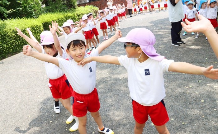 近畿大学九州短期大学附属幼稚園で「夏祭り」を開催　盆踊りと手作りゲームで園児・保護者・学生が交流を深める
