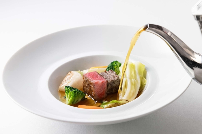 鳥取和牛オレイン55のコンソメ 鳥取のテロワール野菜のポトフ仕立て