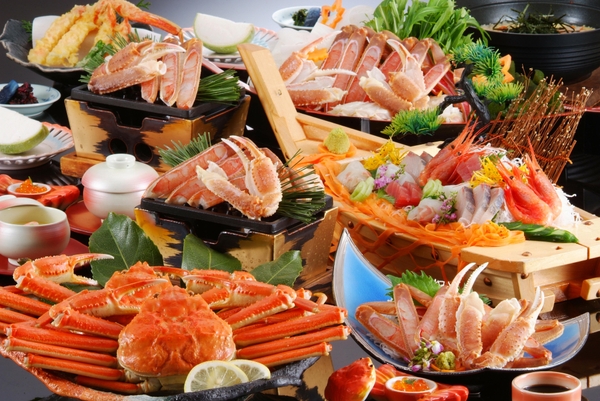 魚介盛り付きカニ尽くし会席/一例