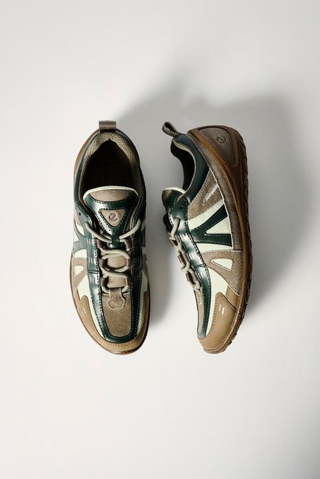 ナターシャ・ラムゼイ=レヴィコラボレーションアイテム5