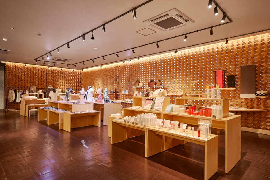 ファクトリーSHOP直営ショップ1