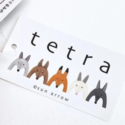 このフォルム超絶癒し系。個性的でナチュラルな風合いの「tetra」シリーズのぬいぐるみはおいておくだけで幸せな気持ちに。