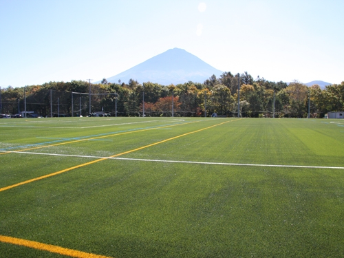 富士五湖最大級「人工芝グラウンド」完成!