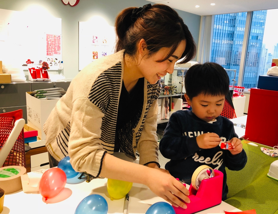 製品撮影に使う小物作成をお手伝い (なじんでいますが、ママではありません)