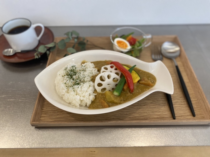 津山名物　準米・津山野菜＆奈義牛すじカレーと津山珈琲