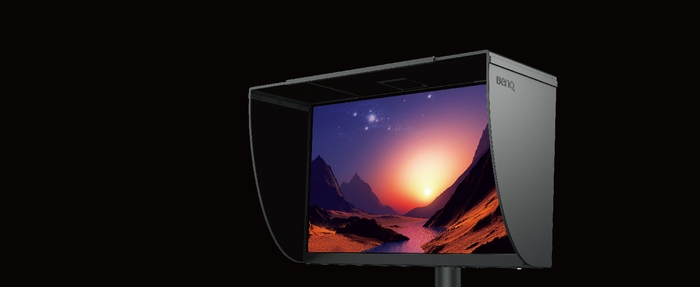 遮光フードを標準装備