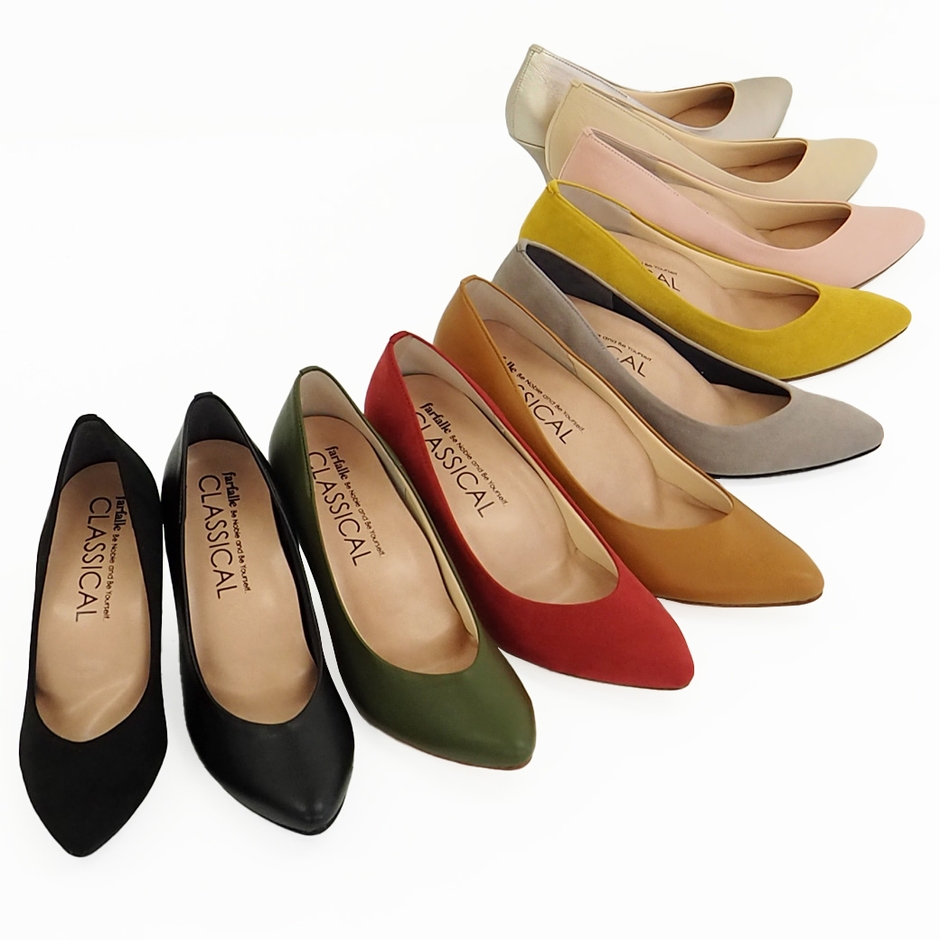 ガイアの夜明けでフォーカスされたファルファーレクラシカルの7センチヒールパンプス