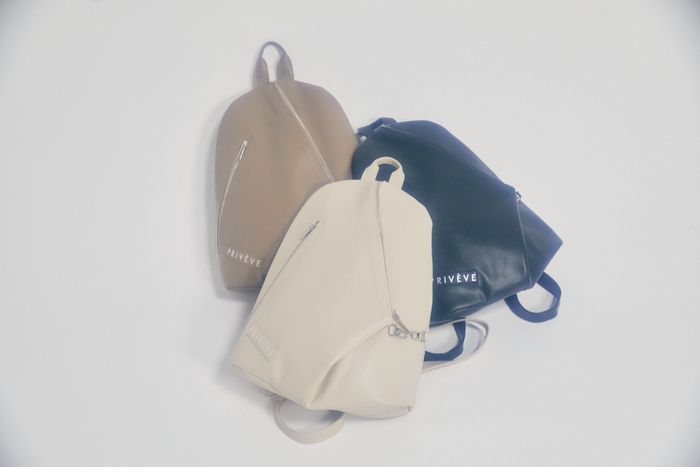 THE VEGAN LEATHER DESIGN BACKPACK ¥ 15,730 （税込）BLACK/IVORY/BEIGE