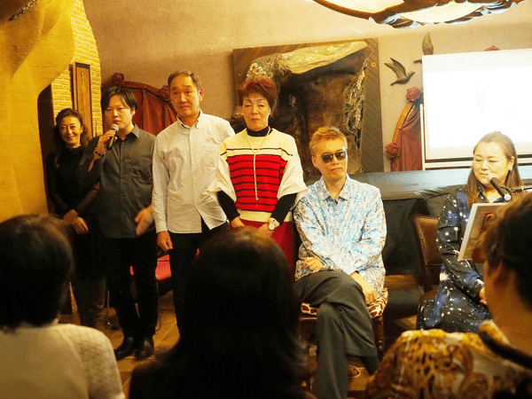 左から期君路参（嶋津美紀、伊東和哉、齊藤義久、石井ひとみ））、GOD、SIZUKU