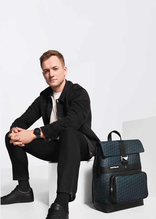 フラップ付バックパック ¥128,000(税別)