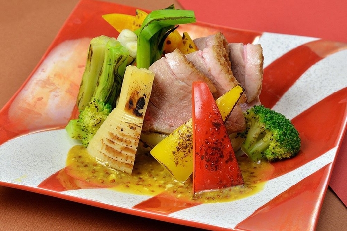 農芸鴨の鴨ロースと炙り難波葱 ~マスタードソース掛け~