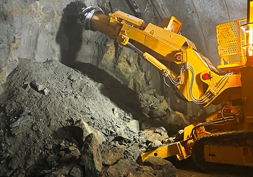 写真4：MRH-S200Gi実証試験状況(集土)