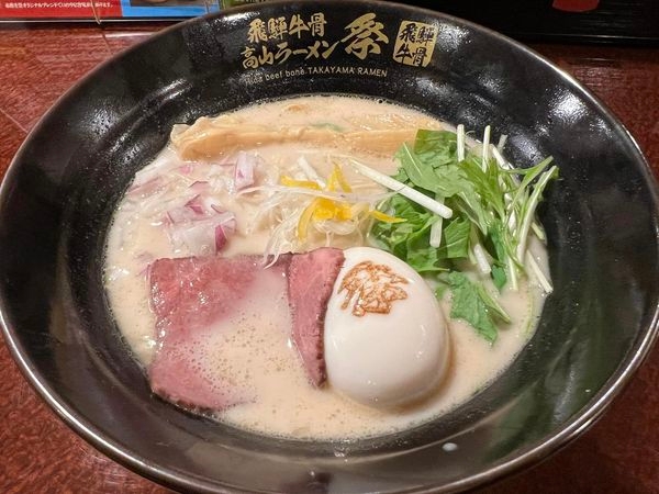 飛騨牛骨高山ラーメン祭大須店で食べた白湯飛騨牛ローストビーフラーメン