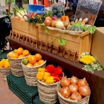 デリカフーズ　×　阿見町・あみ観光協会　×　 あみプレミアム・アウトレット　 「こだわり野菜マルシェ」初開催