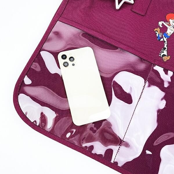 アコモデ×トイストーリーのマルチポケットトートバッグ