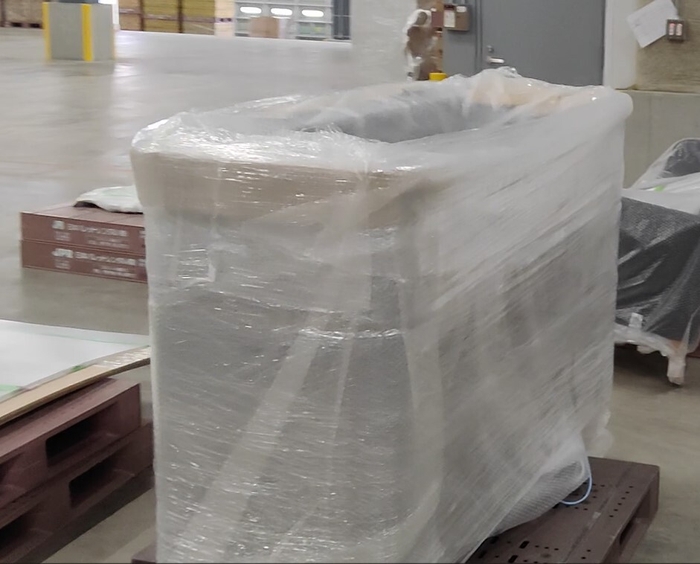 寄贈品実物（受付台）