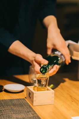 島の日本酒と共に