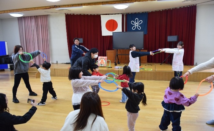 リトミック（リズムあそび）の様子