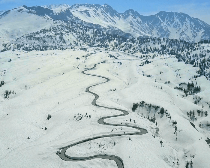 標高2&#44;450m・室堂までの一本道