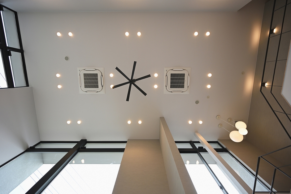 空間全体をおしゃれに見せる天井