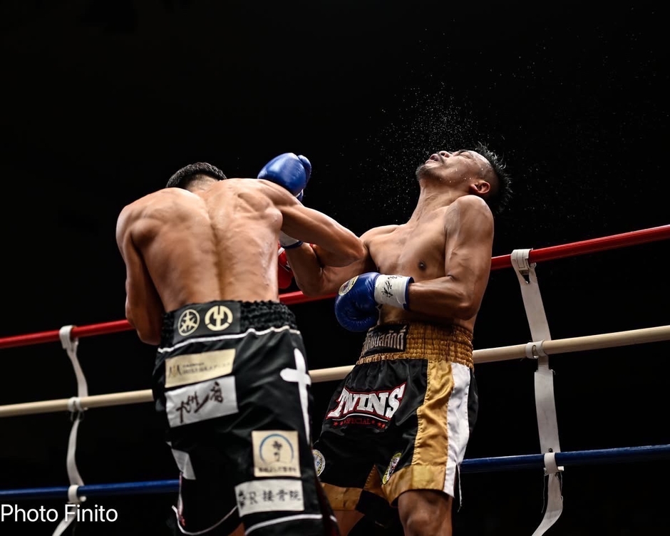 2R 1分50秒でKO勝利