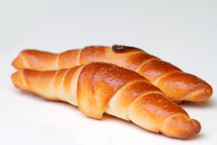 四つ葉バター使用の塩ロール