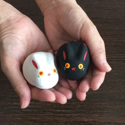 縁起物3つが詰まったユニークな「張り子」を販売！　 干支 うさぎ、招き猫、てんとう虫がギュッと1つに！