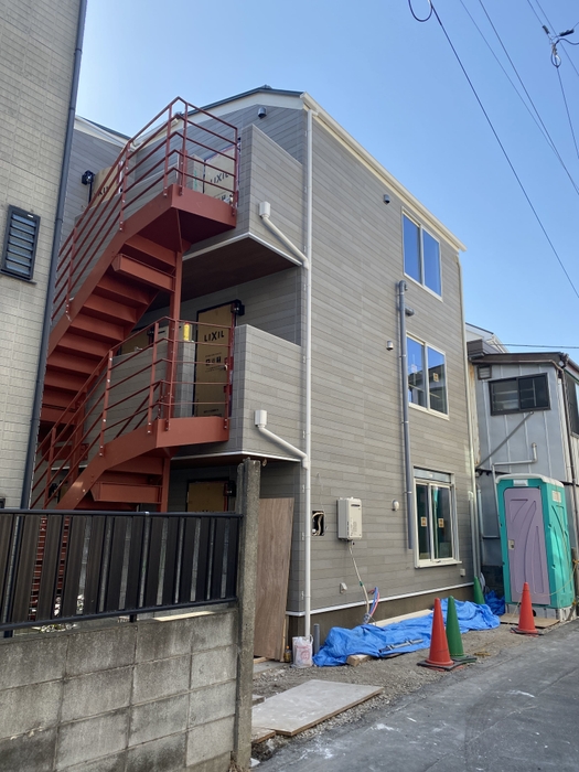 建替え後 隣地との距離を取り不燃化している