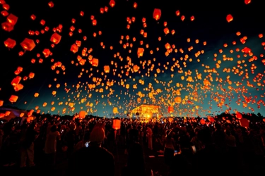 17日間で約6万個のスカイランタンが夜空を彩る 「七夕スカイランタン祭り2026」 出演アーティスト第1弾を発表　 chay、鈴木鈴木、清水美依紗、松室政哉、クリス・ハートの5組が出演