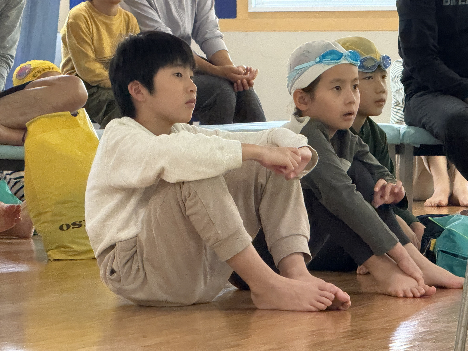 真剣に学ぶ参加者