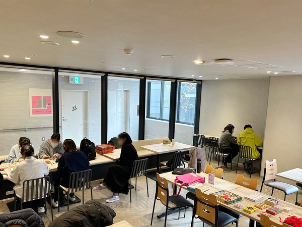 担当教諭の指導のもと、それぞれの課題学習に取り組みます