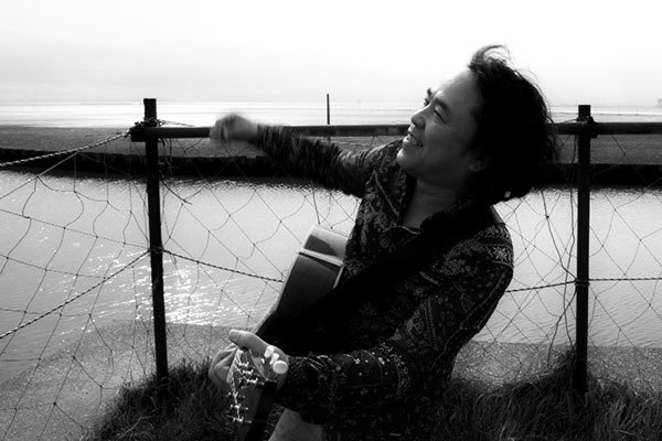 「夏の日の1993」日浦孝則 小倉山cafeライブ