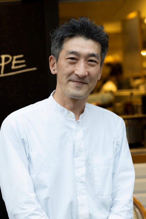 藤原智康 シェフ兼マネージャー