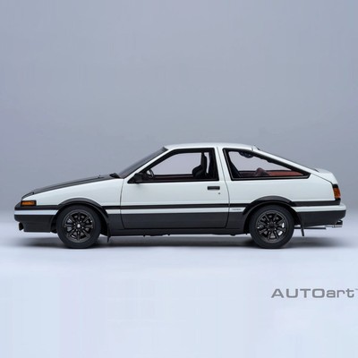 1/18スケール トヨタ スプリンター トレノ (AE86) 「頭文字D」(C)しげの秀一/講談社