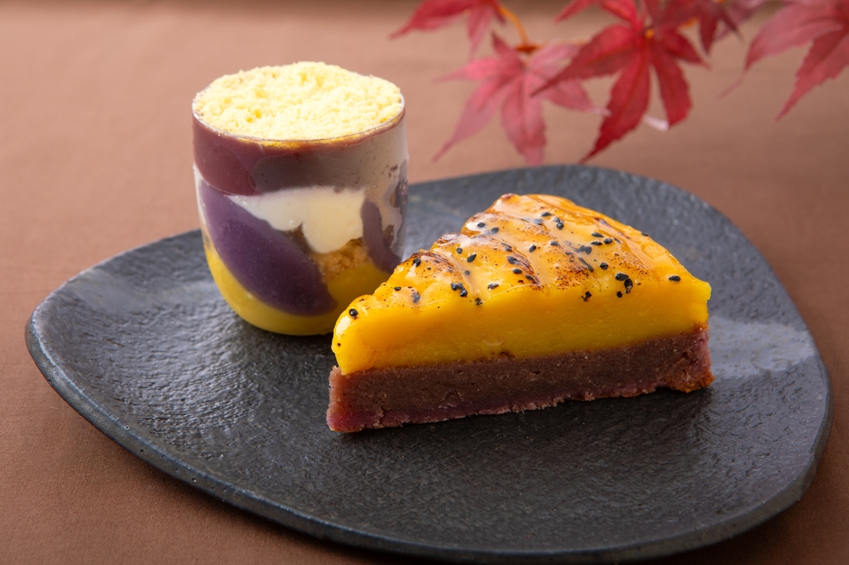 「二色のスイートポテト」「お芋のタルト」 各594円(税込)