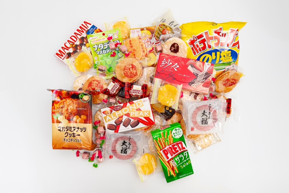休憩時間に利用できるお菓子やドリンクなど、日々の通所を支える食事補助サービスを提供しています。
