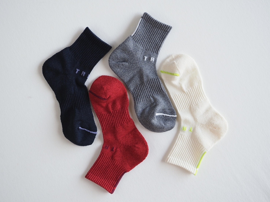 「美濃和紙」と尾州メリノウールを掛け合わせた新素材“和紙ウール”ソックス