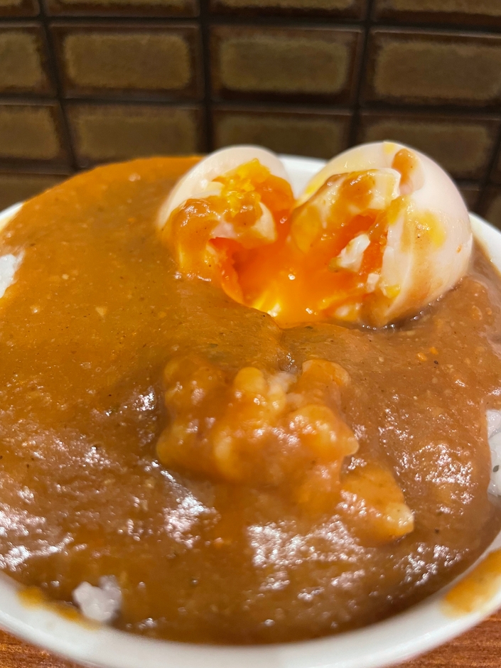 必食の茶碗カレー　