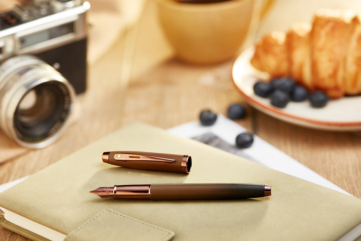  万年筆とコーヒー、アメリカ発祥の筆記具ブランドSHEAFFER（シェーファー）の「シェーファー100コーヒーエディション」
